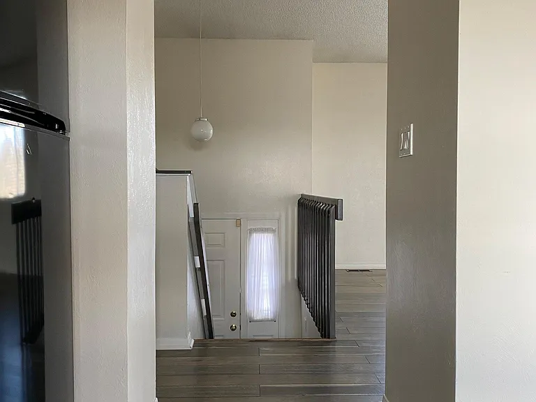 325 Catalina Dr — Photo 19