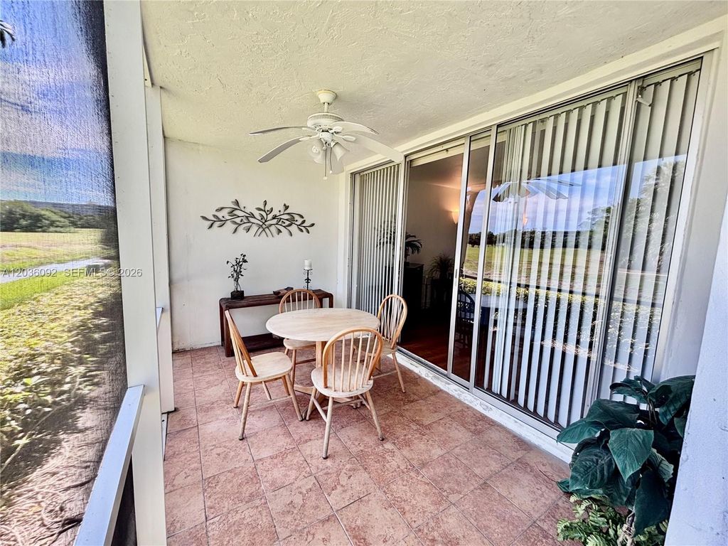 3051 S Palm Aire Dr APT 102, photo 8