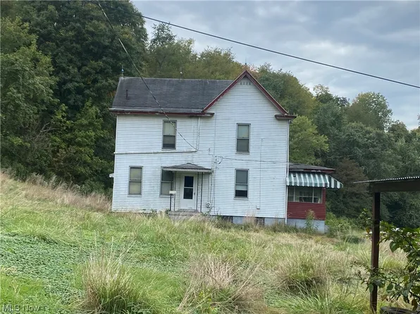 2015 Stone Shannon Rd, Wheeling, WV 26003