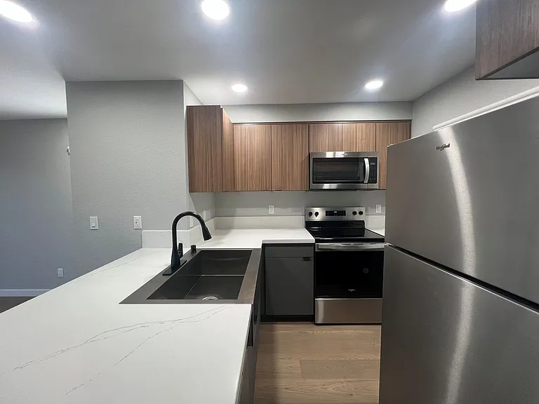The Grand Costa Mesa — Photo 108