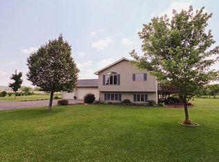 2462 82nd Ave, Osceola, WI 54020