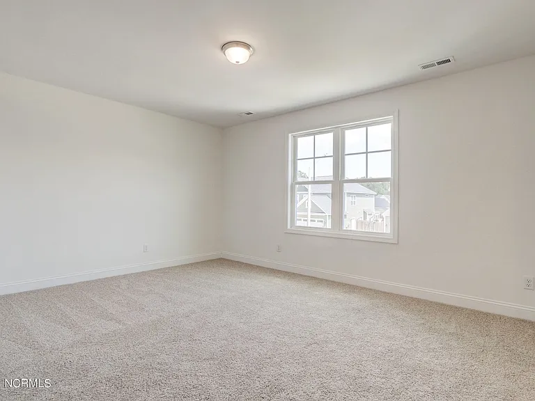 Spicetree Dr — Photo 22