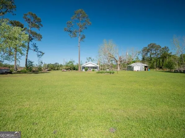 9098 Withers Rd, Du Pont, GA 31630