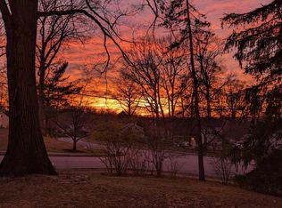 2 Sunset Dr, Paoli, PA