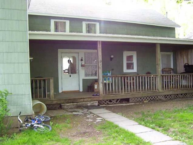 2nd image of 665 BARNERVILLE Road