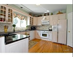 4th image of 39W167 W Hilltop Dr