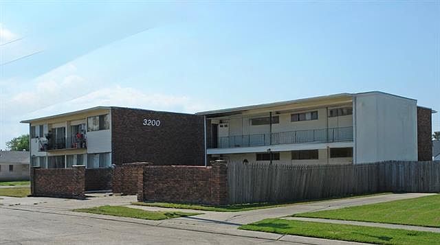 1st image of 3200 Belmont Pl APT K