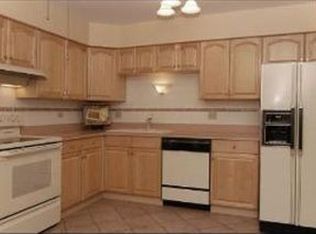 2010 E Sherwood Rd, Arlington Heights, IL 60004