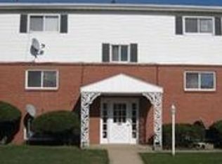 605 Bradley Dr APT D, Bloomington, IL