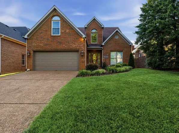 1055 Saint Andrews Cir, Bowling Green, KY 42103