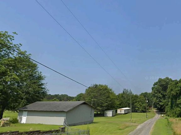 4th image of 44 Red Bird Ln