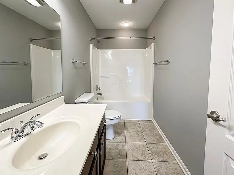 13539 Erlen Dr — Photo 31