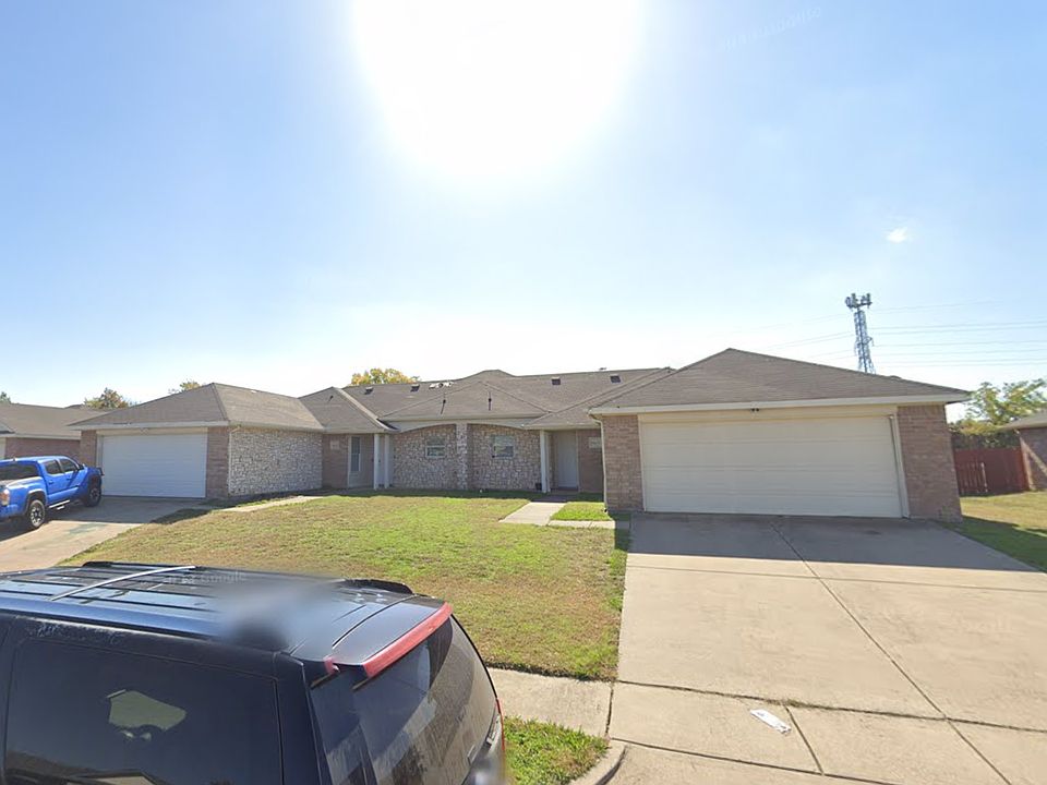 1st image of 857 Robinson Ct #B