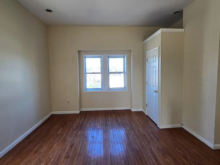 4625 N Broad St #3 — Photo 8