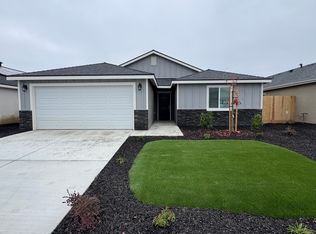 7047 Wren Ave, Visalia, CA