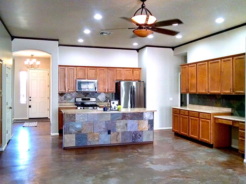 Spacious Split Floor Plan