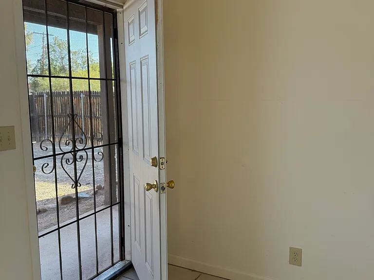 2101 N Belvedere Ave — Photo 14