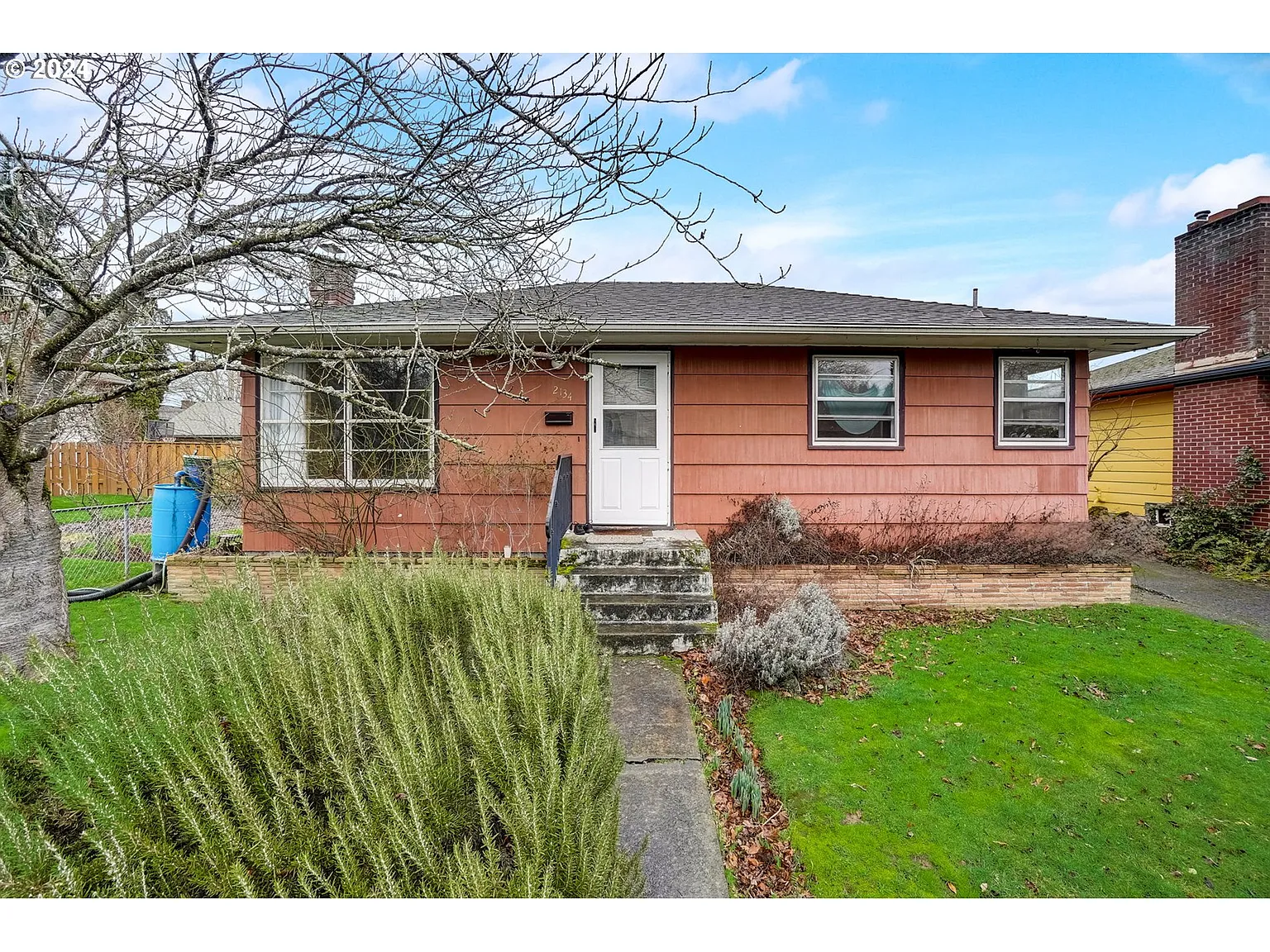 2134 SE 46th Ave photo 1