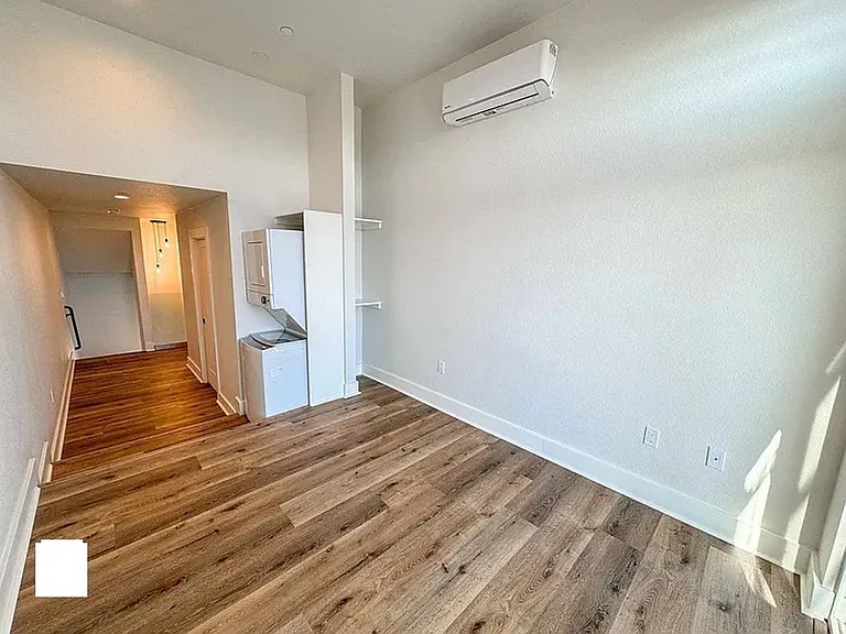 3046 Nimitz Blvd — Photo 6