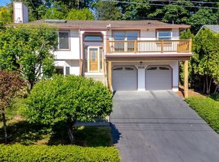 8415 5th Ave SW, Seattle, WA 98106