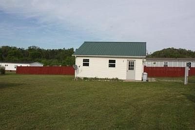 3rd image of 517 Cunningham Ct