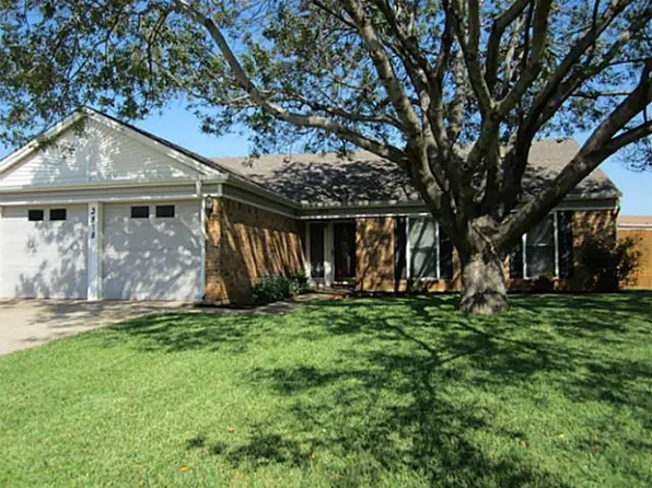 3818 Willow Ct, Flower Mound, TX 75028