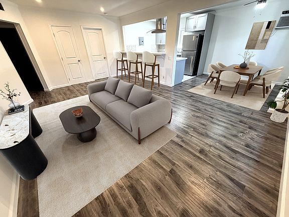 3rd image of 1040 N Sierra Bonita Ave APT 1