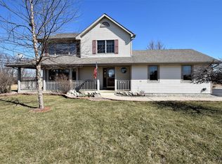 W4756 Ridgeview Rd, Elkhorn, WI 53121