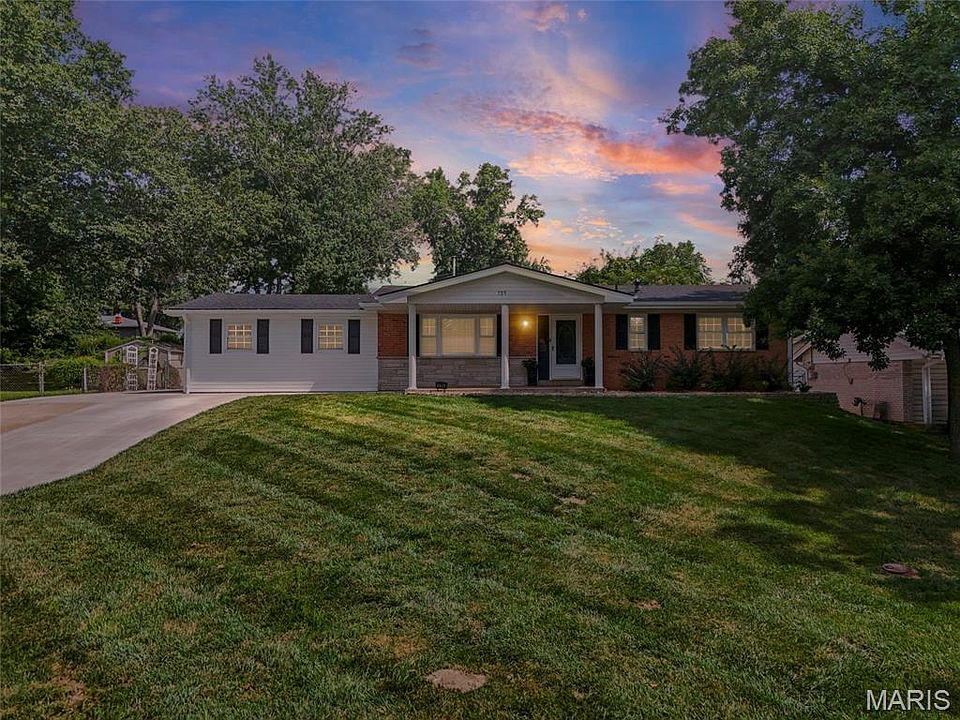 1st image of 735 Montbrook Dr