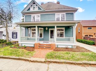 128 S Cherry St, Granville, OH 43023
