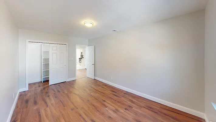 Rented by Metro Garden Realty NYC | media 17