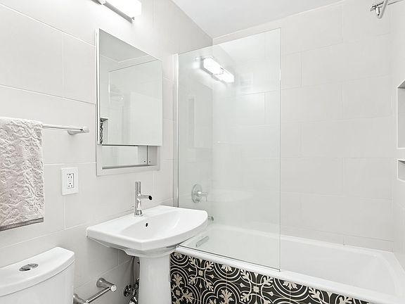 5th image of 225 E 57th St APT 2N