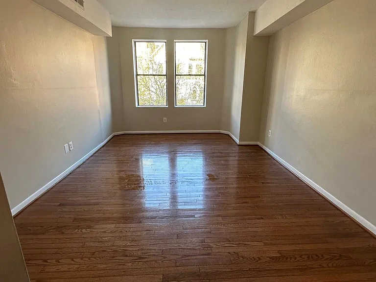 1420 Chapin St NW #302 — Photo 2