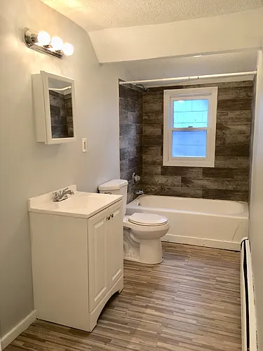 70 Admiral St Photo 1