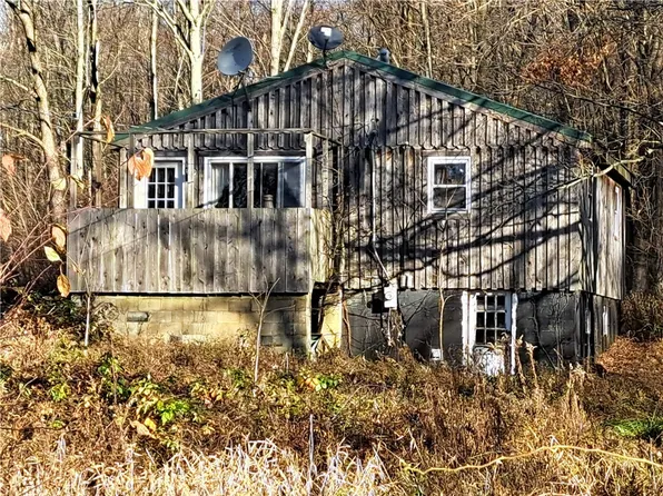 285 Bonanni Rd, Volant, PA 16156