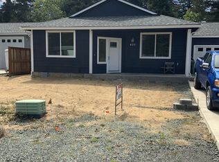405 North Ave NE, Bandon, OR 97411
