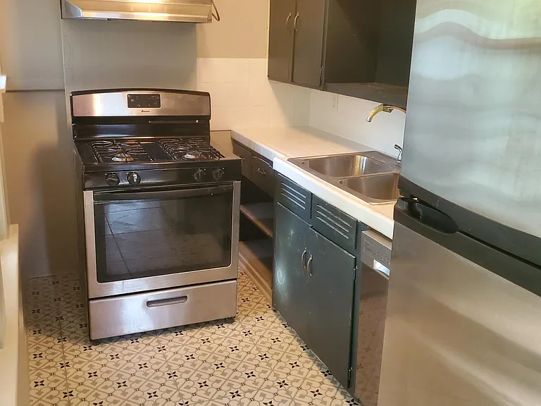 37 S Rembert St — Photo 8
