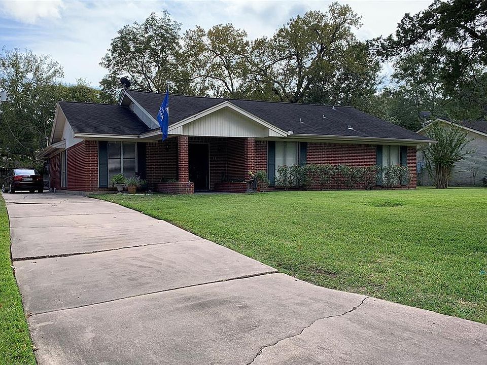 1st image of 1807 Claiborne Dr