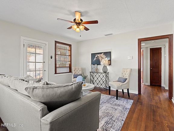 3rd image of 2760 MYRA Street