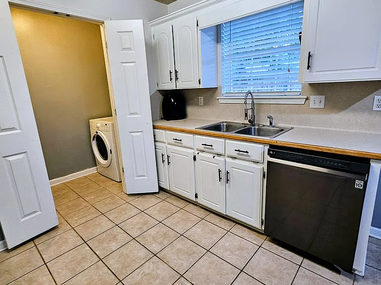 25 Azalea Dr — Photo 3