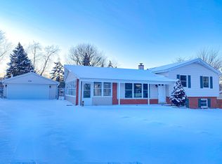 2N342 Amy Ave, Glen Ellyn, IL 60137