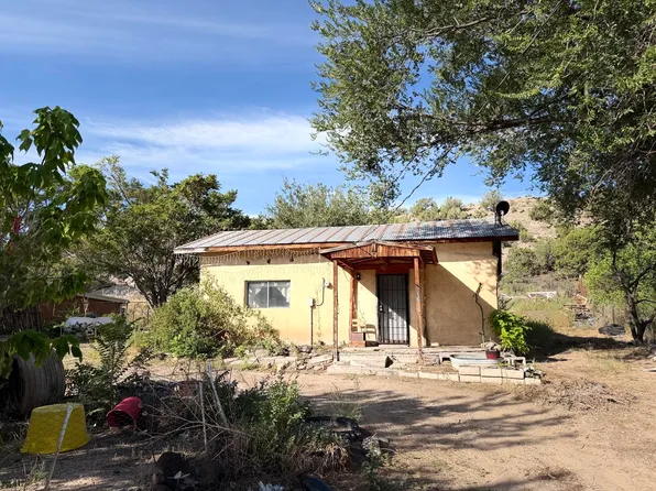 135 County Road 135, Hernandez, NM 87537