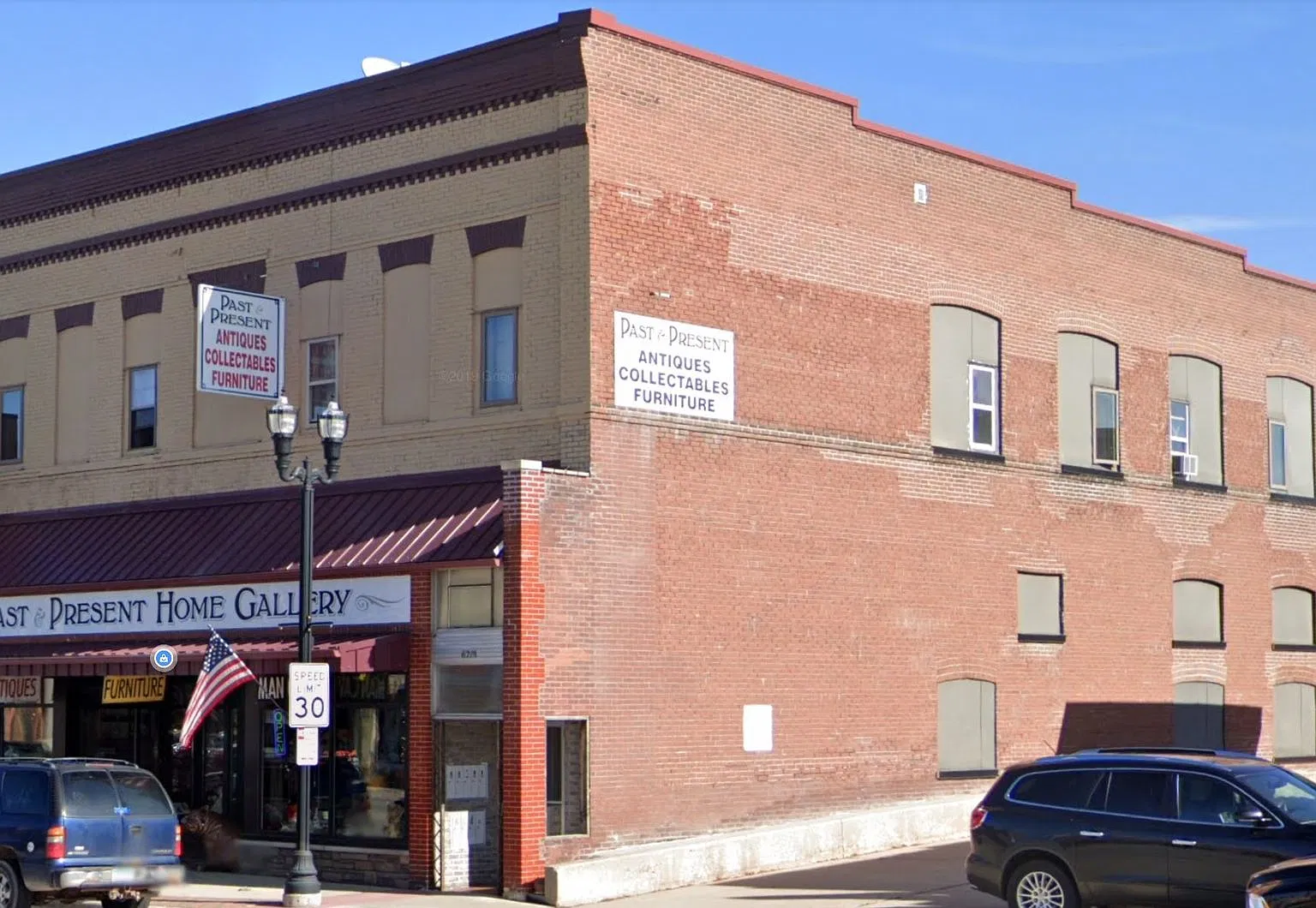 619 Broadway — Photo 1