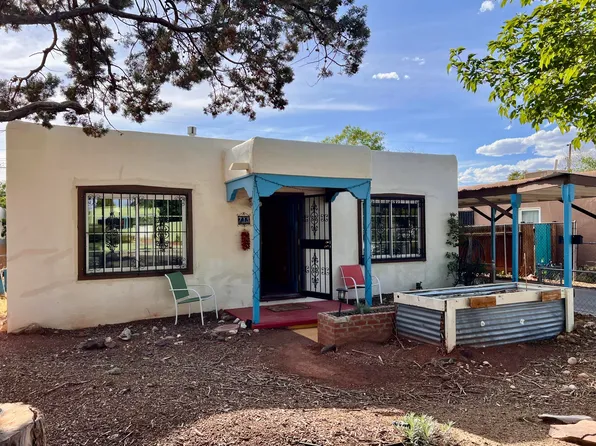713 Princeton Dr SE, Albuquerque, NM 87106