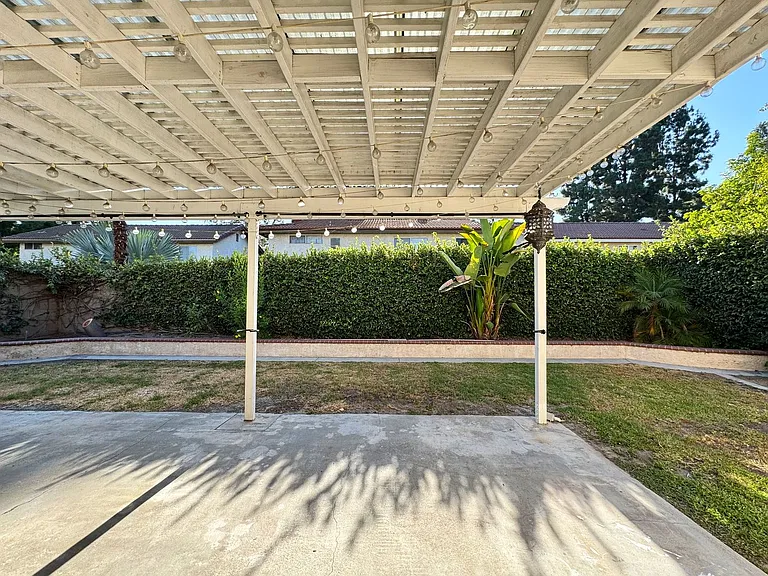 16419 Bear Meadow Cir — Photo 43