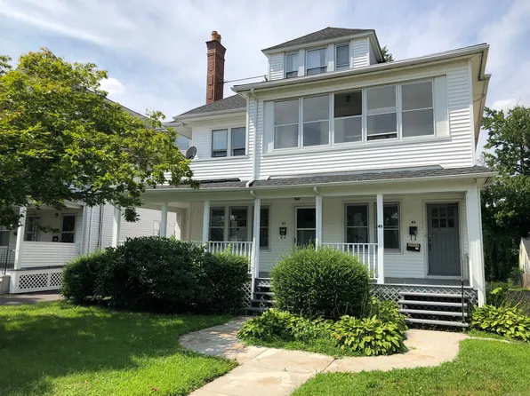 45 Maplewood Avenue, West Hartford, CT 06119