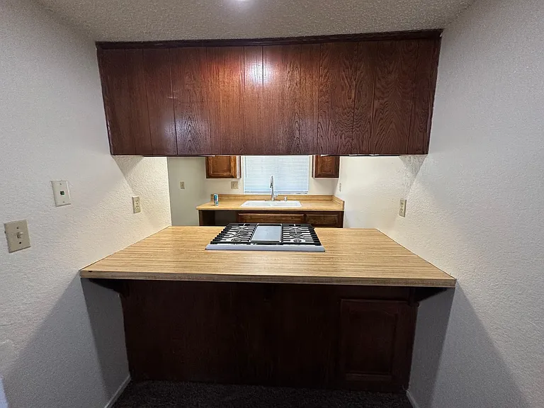 7813 S Laurelglen Blvd — Photo 6