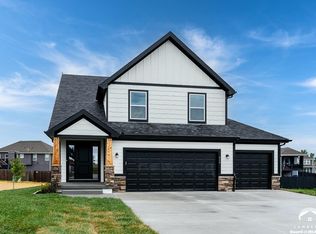 1013 2nd St, Perry, KS 66073