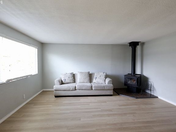 2nd image of 567 53rd Pl