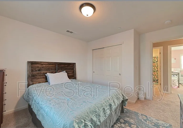 5609 Peach Tree Dr — Photo 16